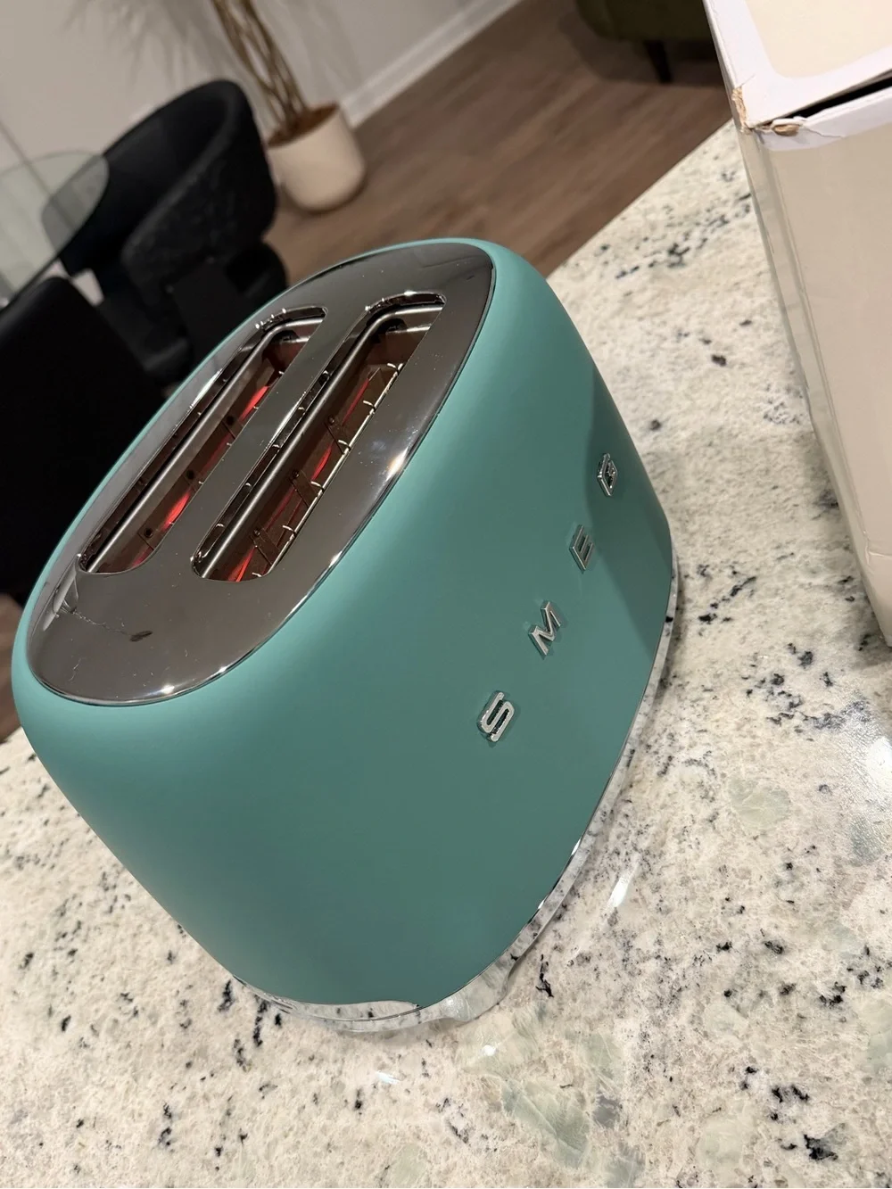 ***  Nordstrom Customer Return  ***  SMEG 2-Slice Toaster  | Jade Green